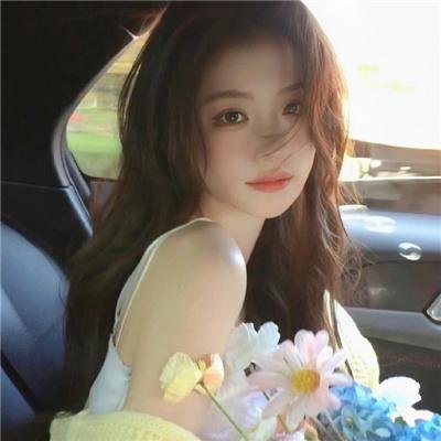 她与她的自画像